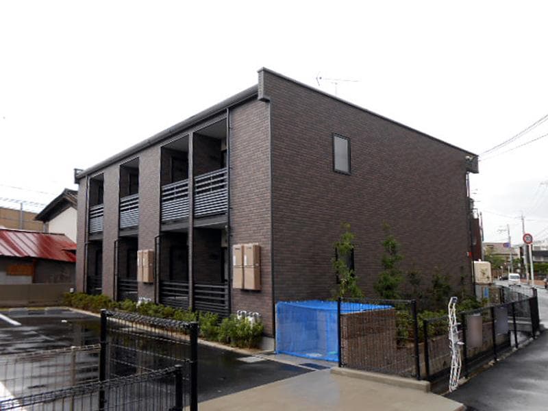 Main exterior of LEONEXT Arise