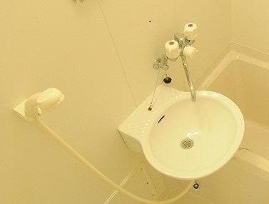 Room image 8