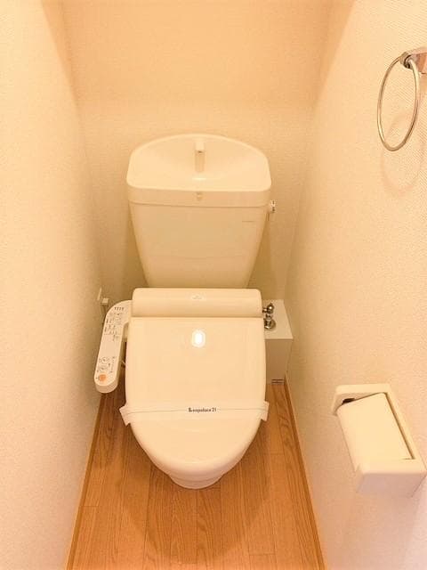 Room image 9
