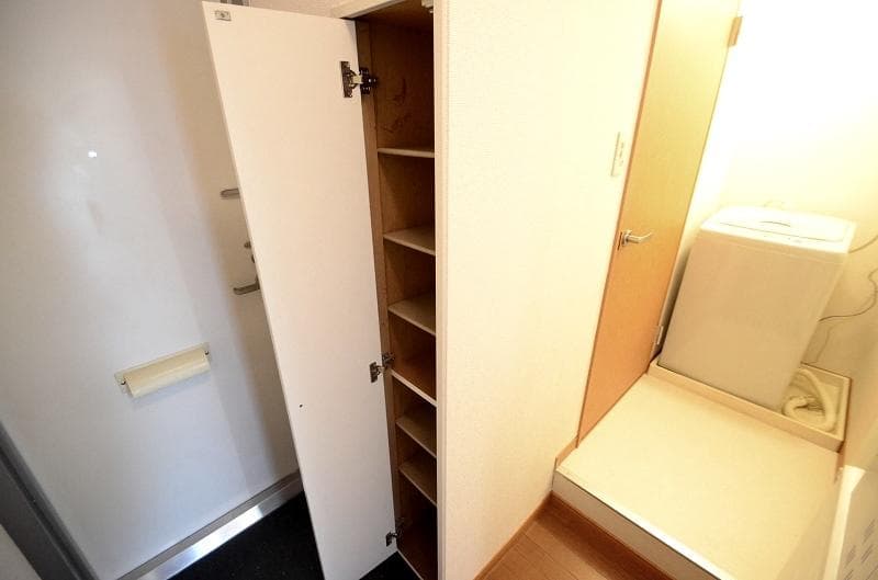 Room image 9
