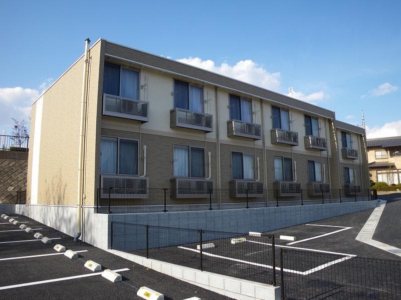 Main exterior of LEONEXT Sunrise Tomioka III