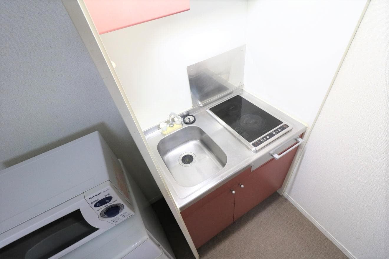 Room image 8