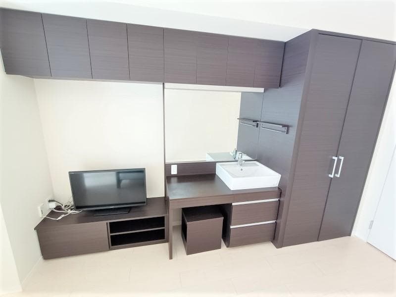 Room image 12