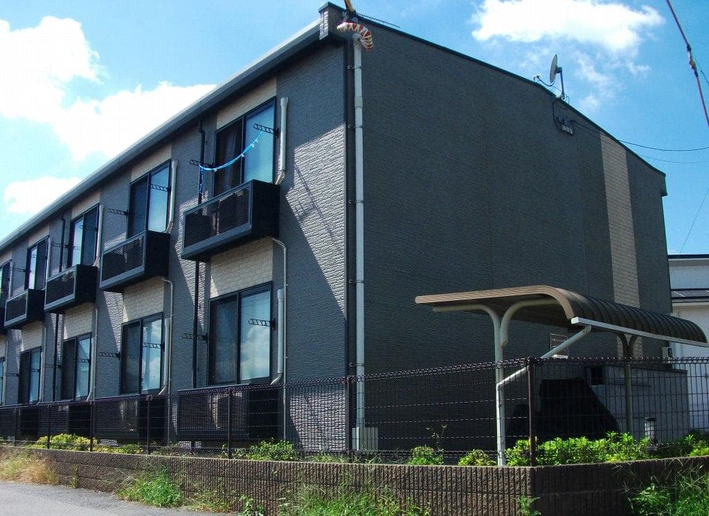 Main exterior of leopalace Premier