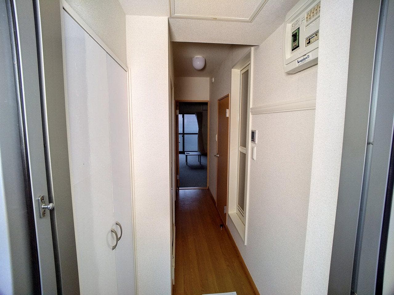 Room image 11