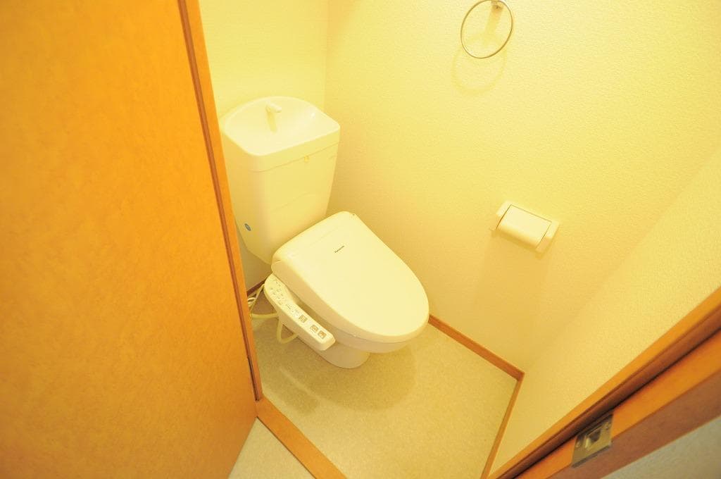 Room image 10