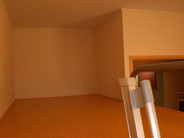 Room image 12