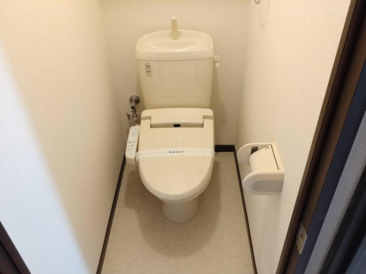 Room image 11