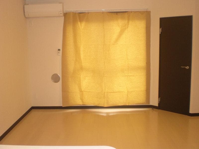 Preview interior of LEONEXT Charme Court