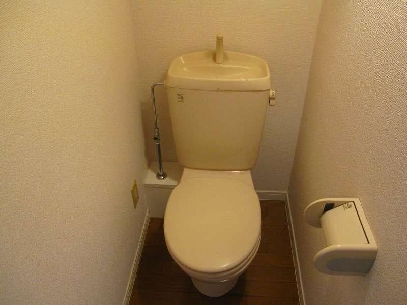 Room image 9