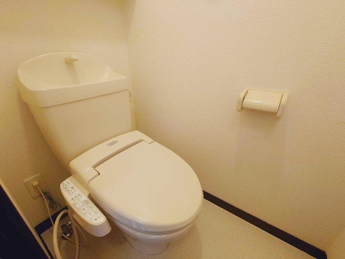 Room image 8