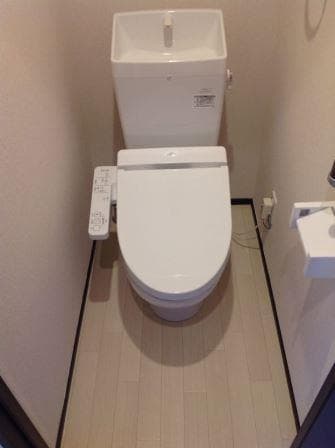 Room image 9