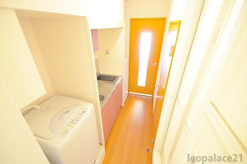 Room image 9