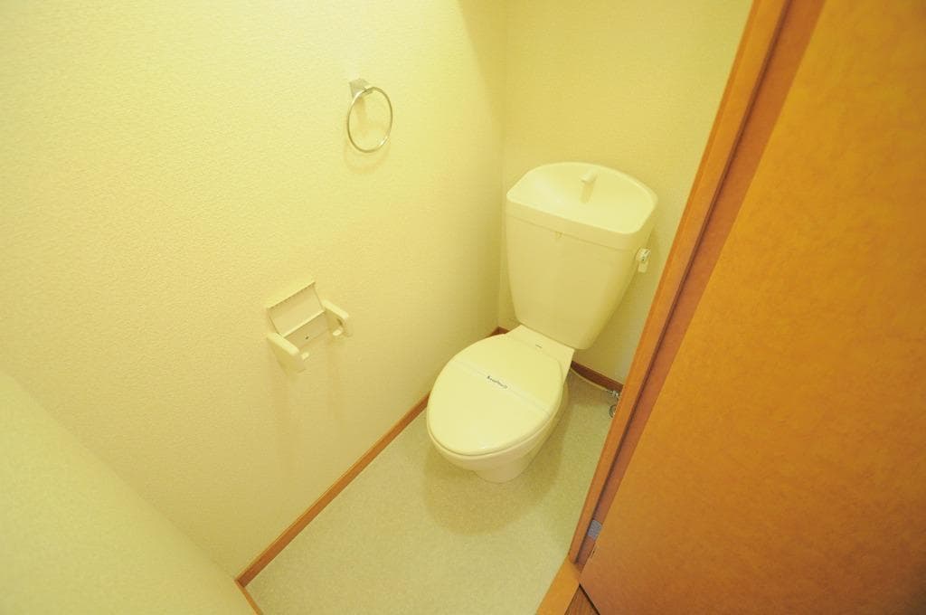 Room image 8