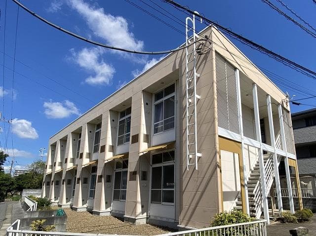 Main exterior of leopalace Charm