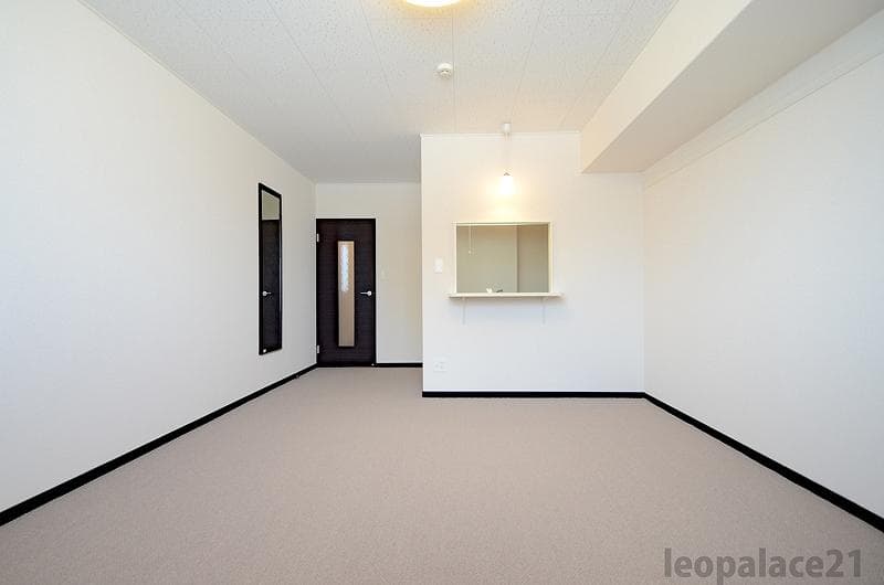 Preview interior of LEONEXT NIWASE