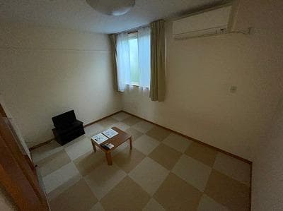 Room image 15