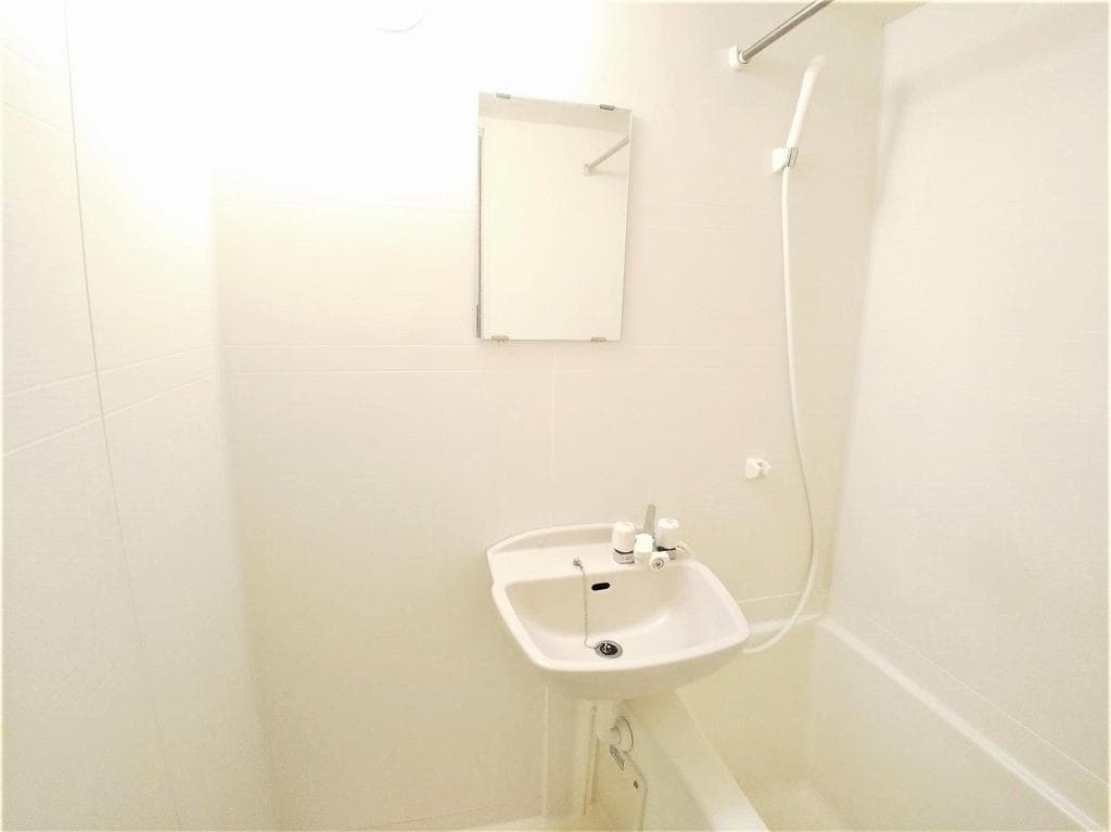 Room image 15