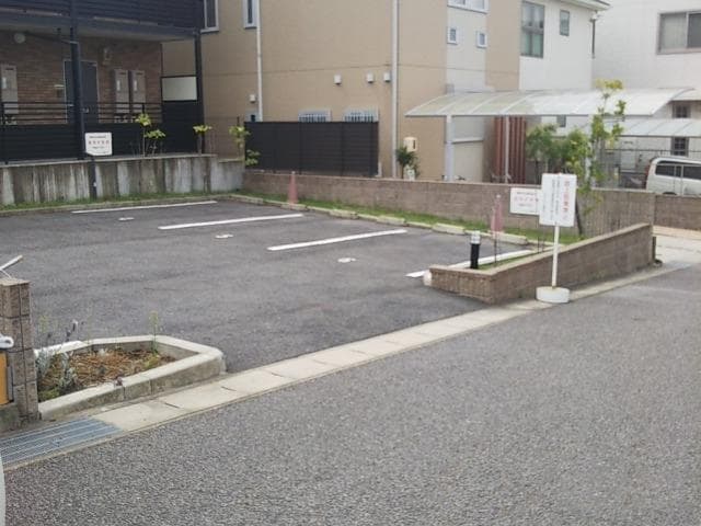 Room image 16