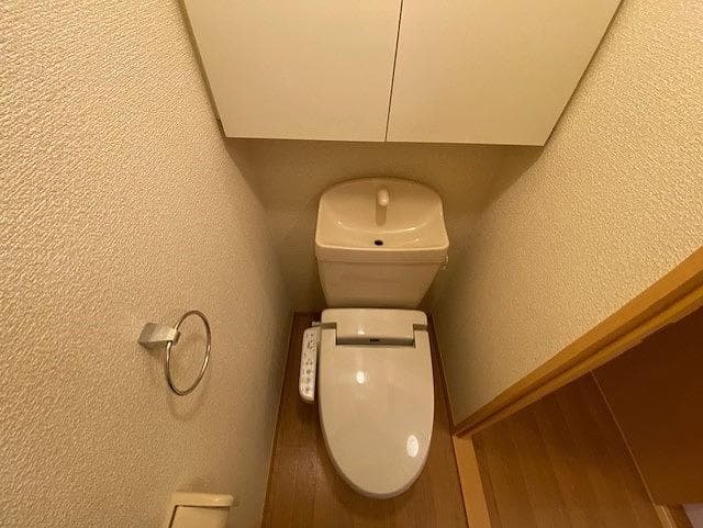Room image 12