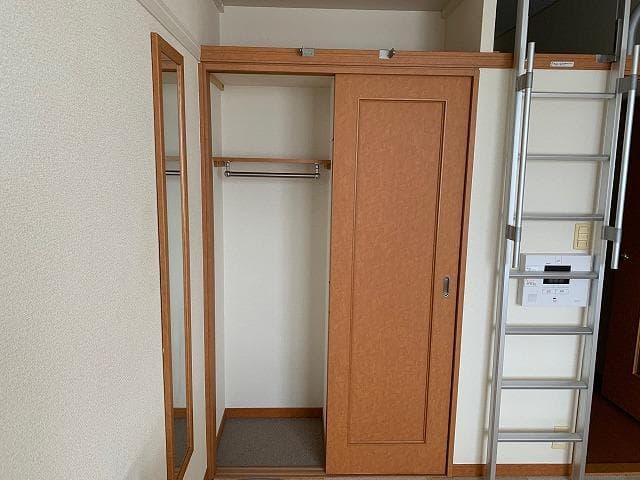 Room image 11