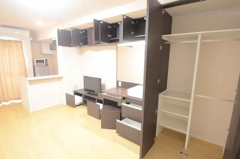 Room image 12