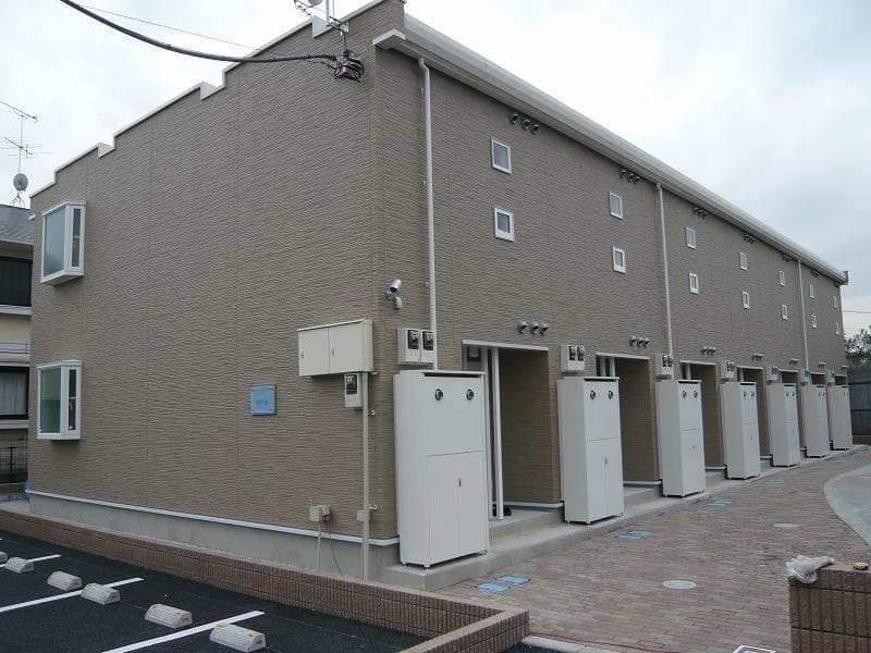 Main exterior of LEONEXT Brie