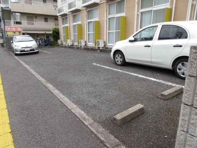 Room image 15