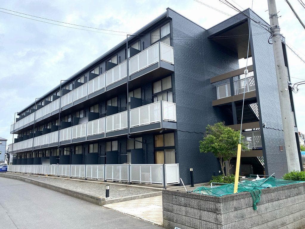 Main exterior of leopalace Persimmon Ichibankan