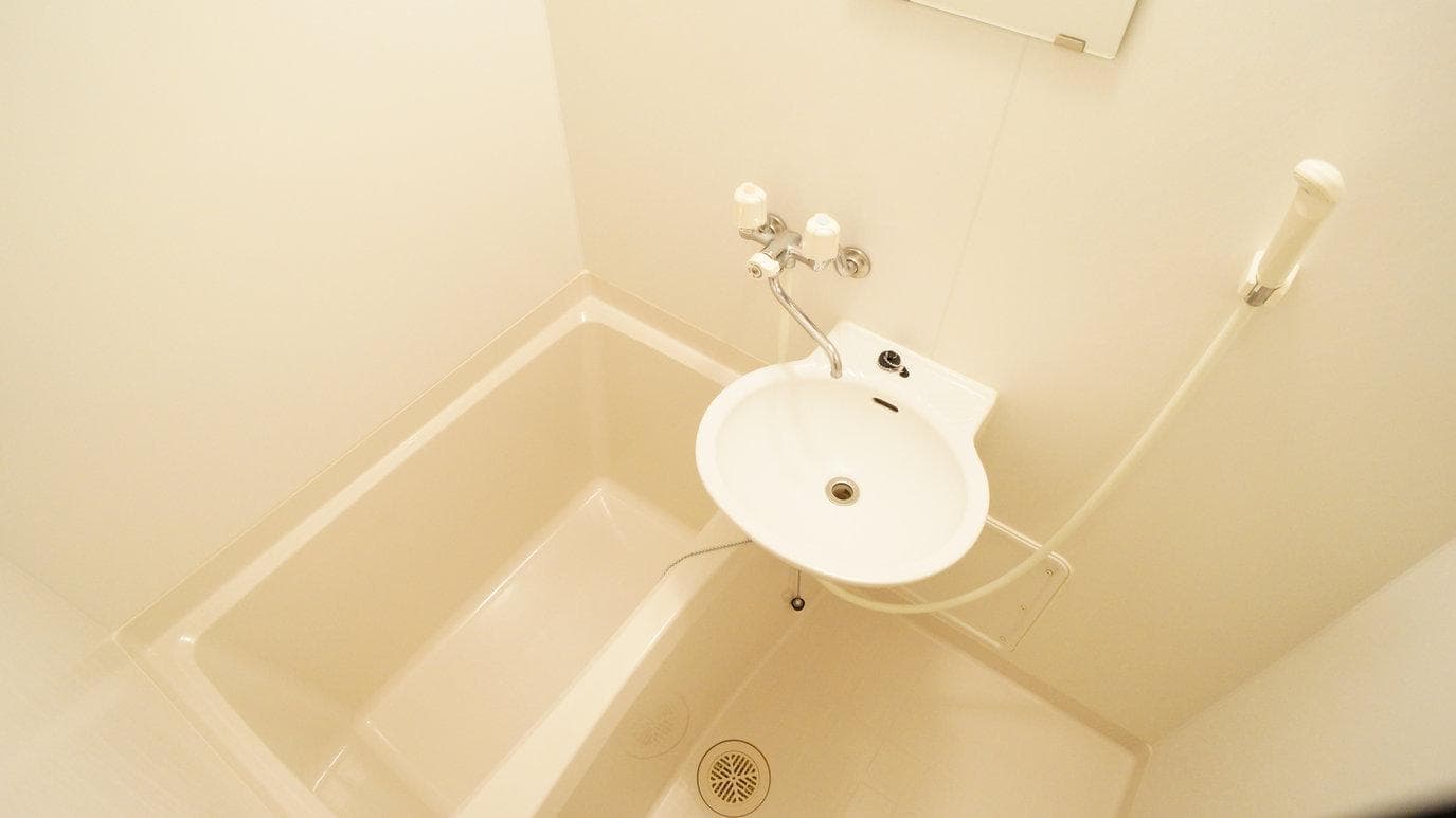 Room image 16