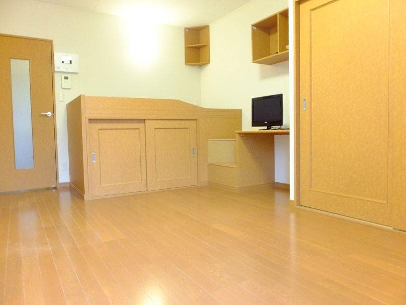 Preview interior of leopalace Mitsu House