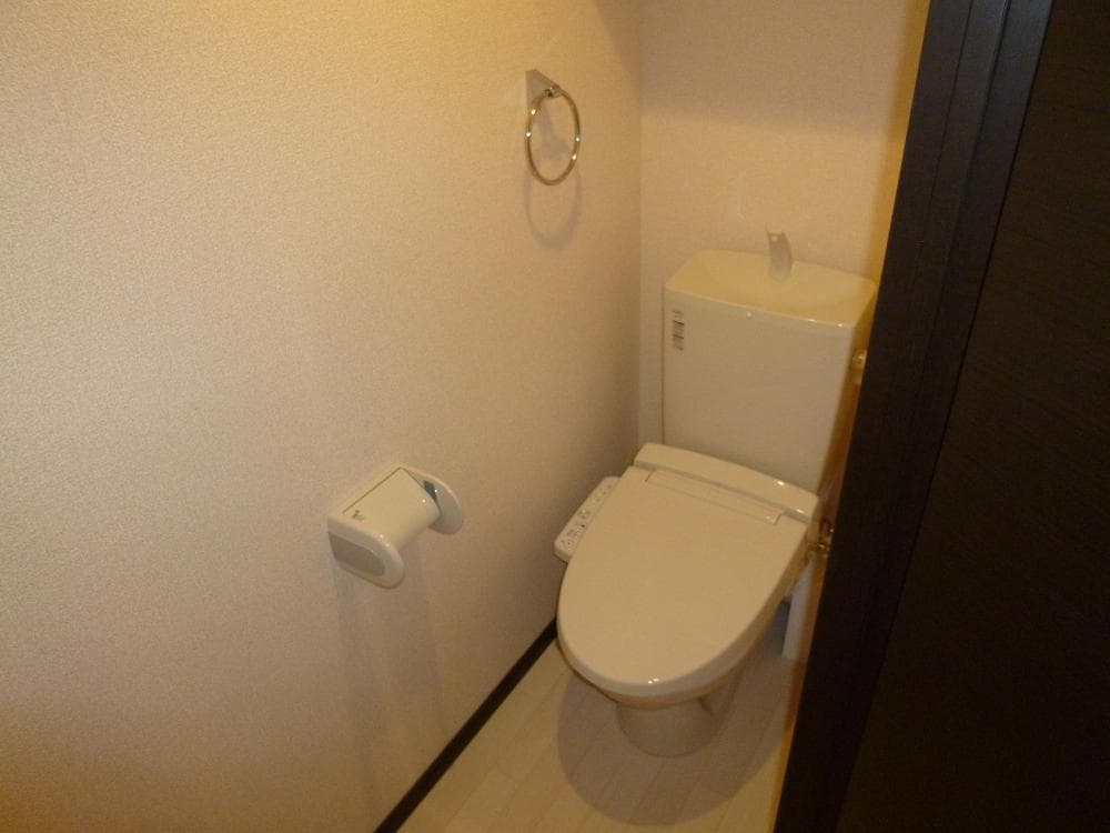 Room image 16