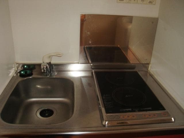 Room image 8