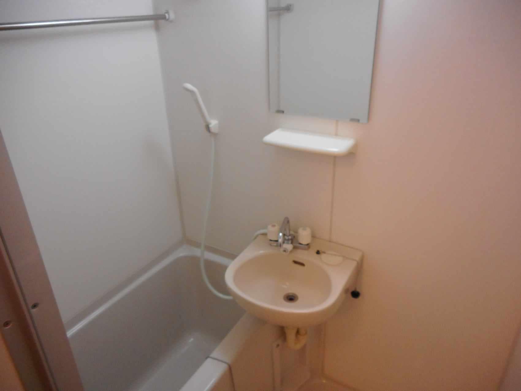 Room image 8