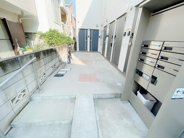 Room image 15