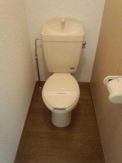 Room image 9