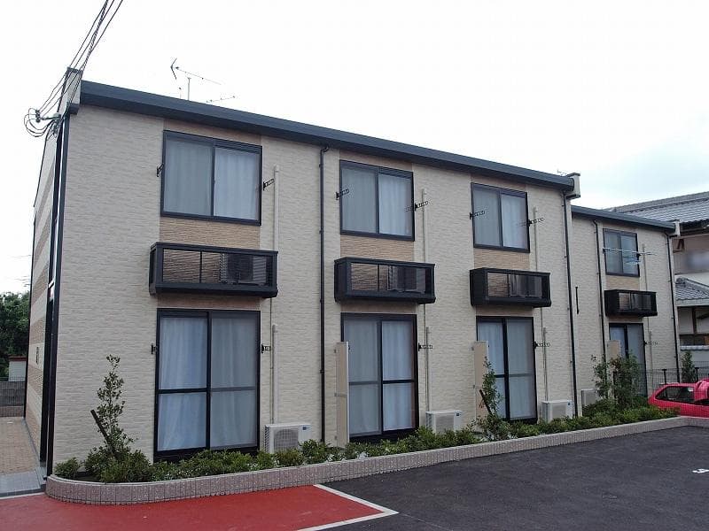 Main exterior of leopalace Mitsumatsu
