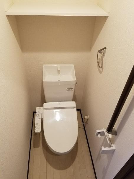 Room image 8