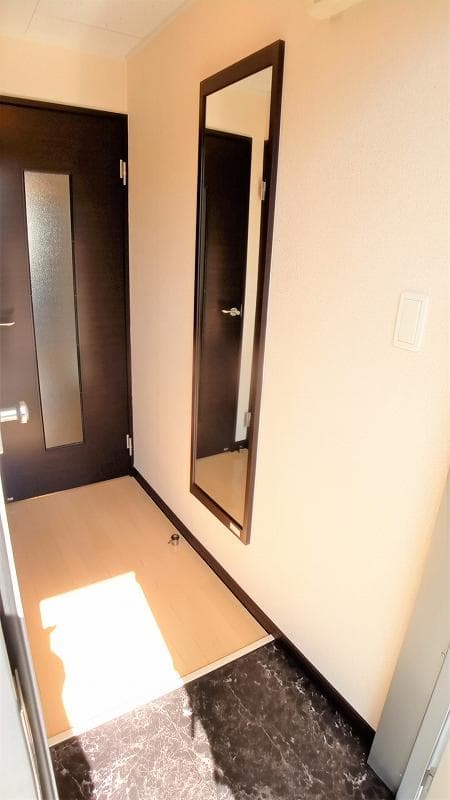 Room image 13