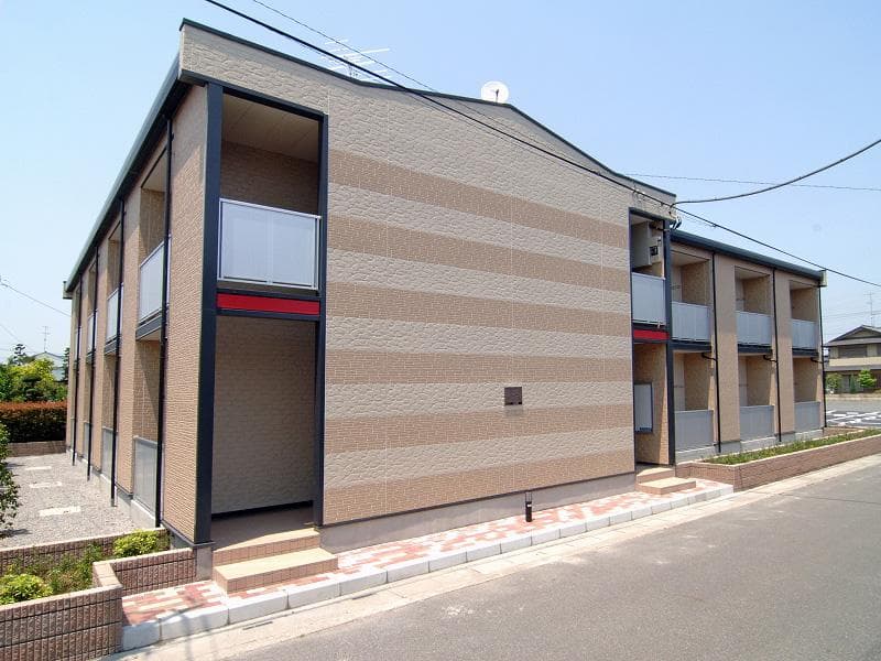 Main exterior of leopalace Oka II