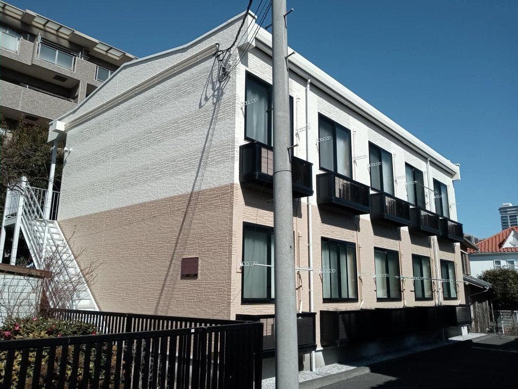 Main exterior of leopalace Kawahara