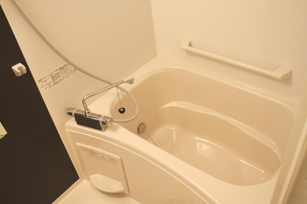 Room image 8