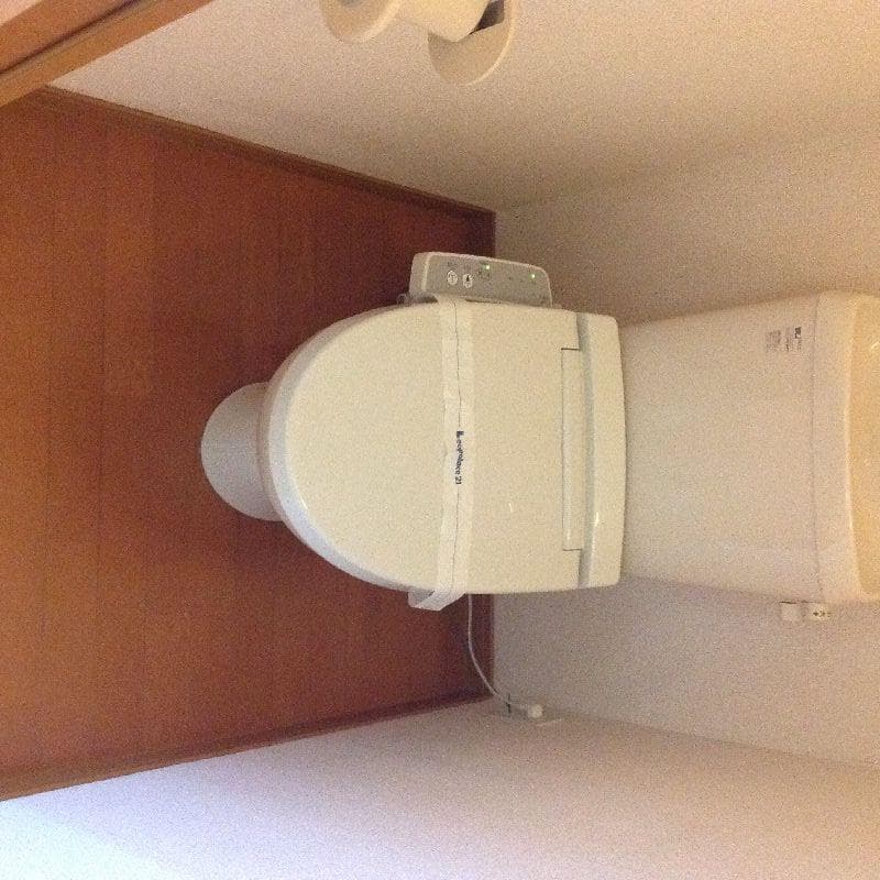 Room image 8