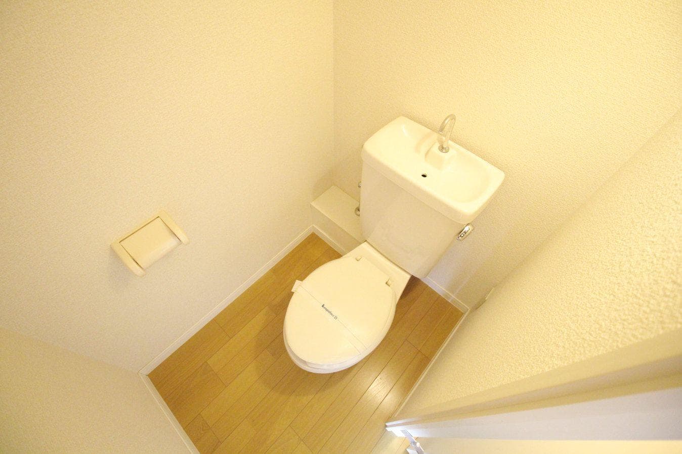 Room image 11