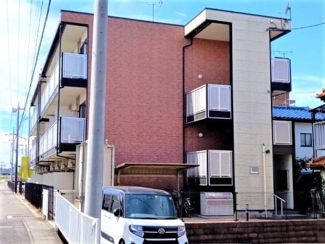 Main exterior of leopalace Hisui