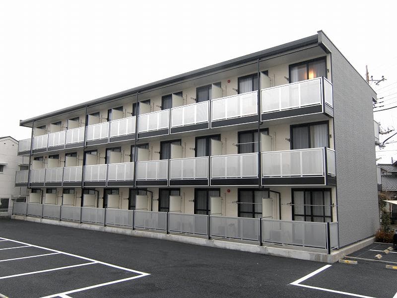Main exterior of leopalace IY