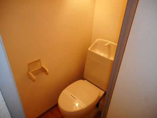 Room image 9