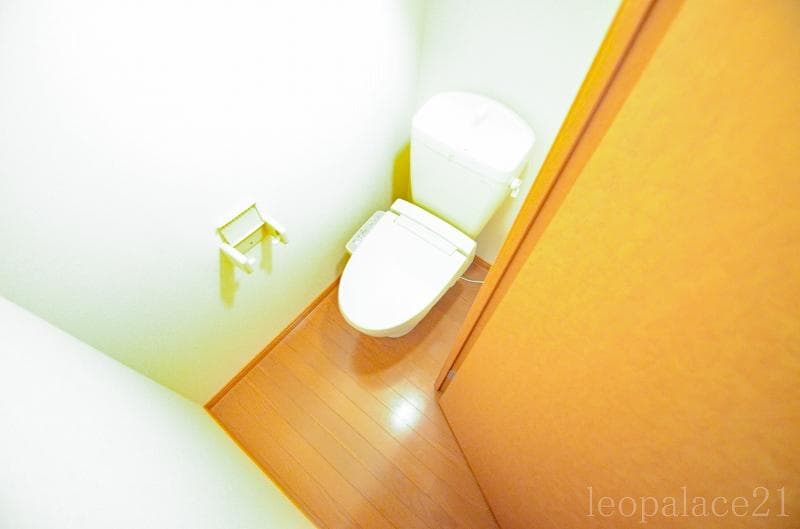 Room image 12