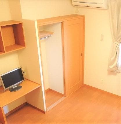 Room image 8