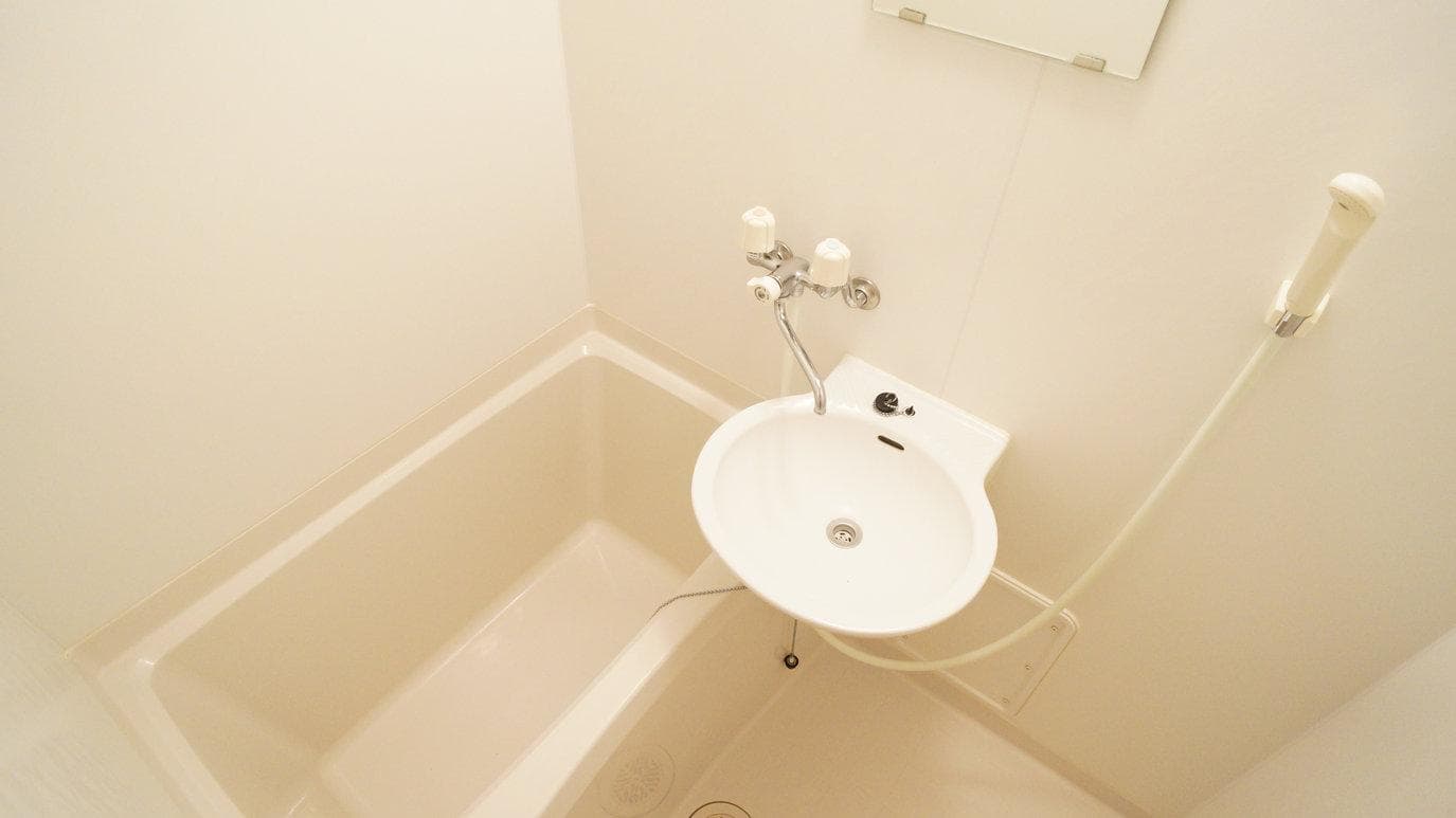 Room image 11